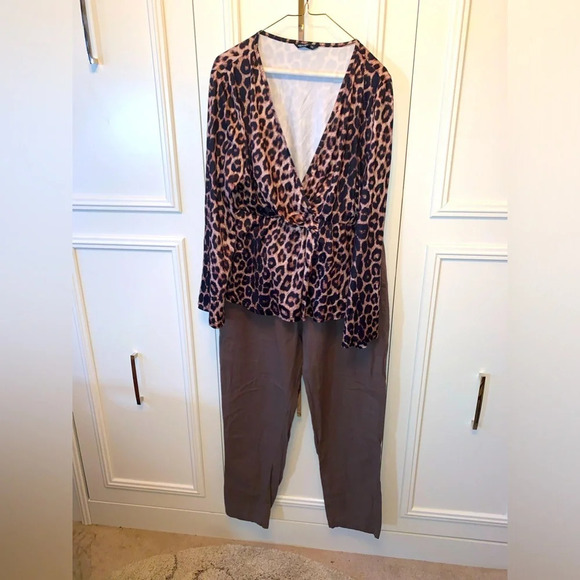 Set 2 SHEIN  leopard print wrap top/brown paper bag pants - Picture 1 of 14